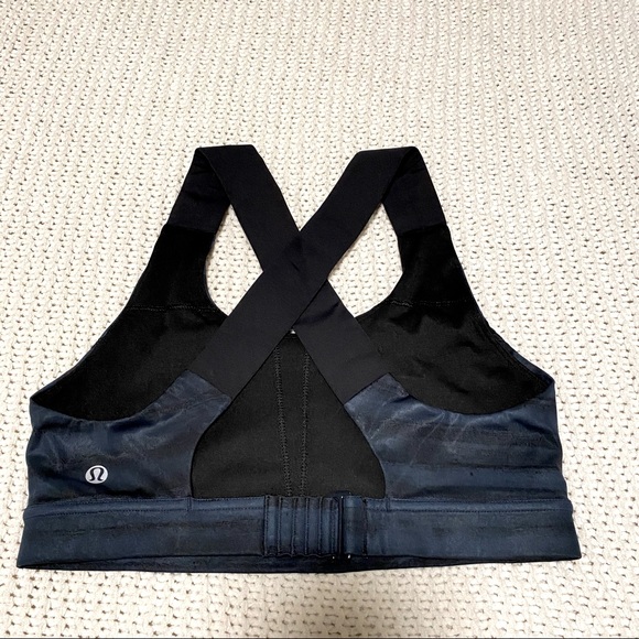 SOLD Lululemon All Sport Bra Adjustable 6 - Picture 5 of 9